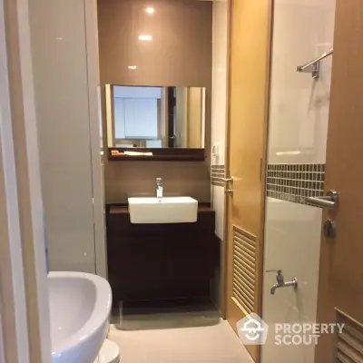  2 Bedrooms Condo -6