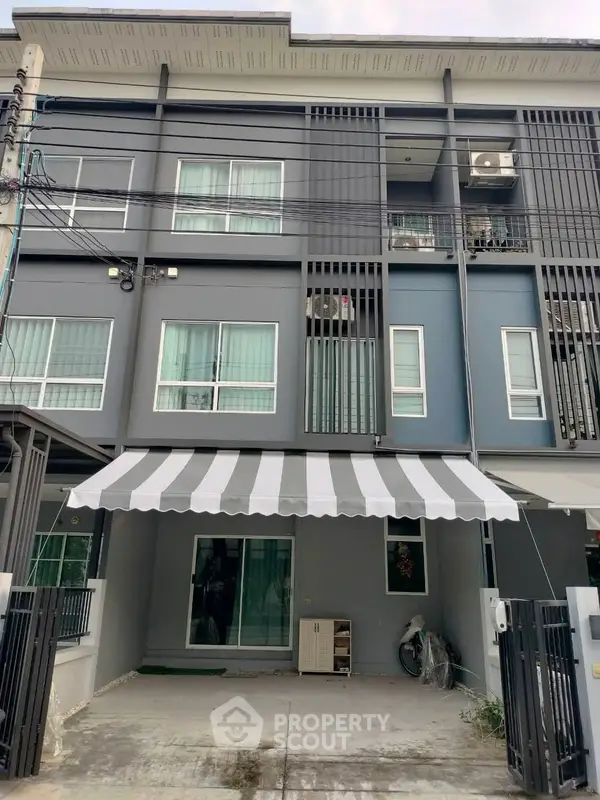 image_rental-30080329