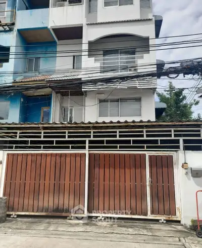 image_rental-30821364