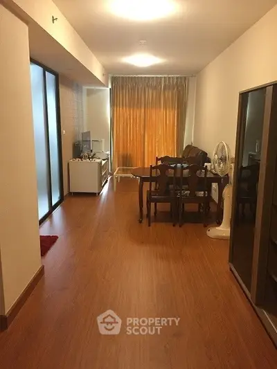  1 Bedroom Condo at Supalai Premier Place Asok Livingroom