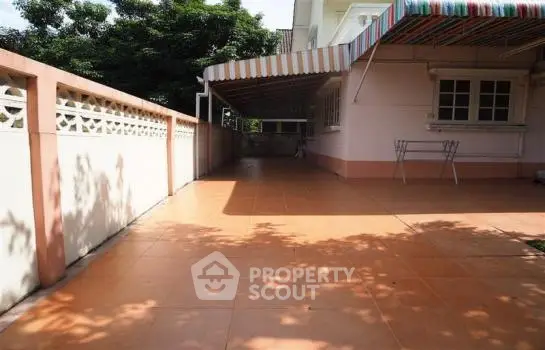 image_rental-6565054