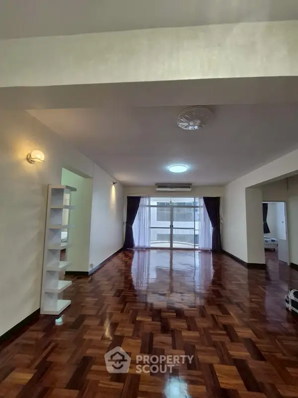 image_rental-26105220