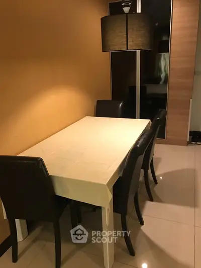  2 Bedrooms Condo -3