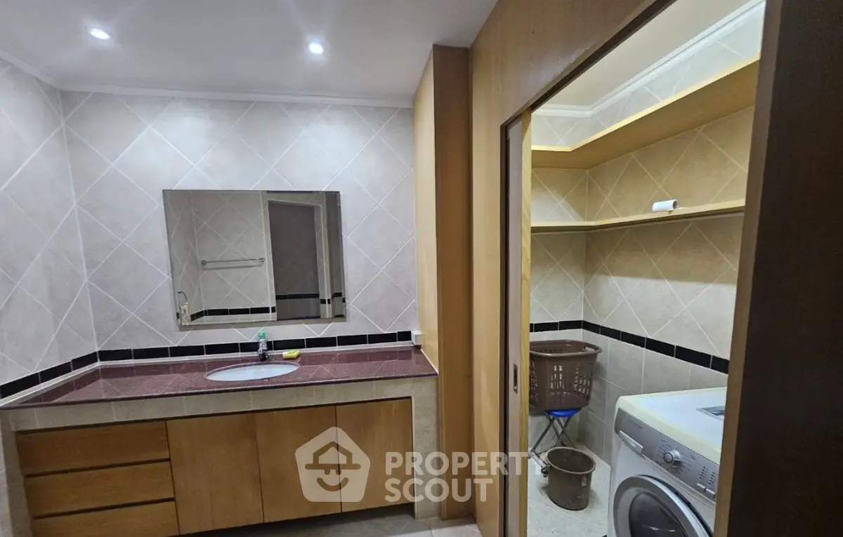 Screenshot 2568-11-16 at 14.44.22.jpg