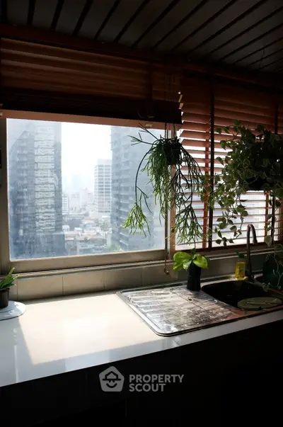  3 Bedrooms Condo -3