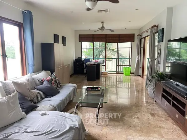 image_rental-26802703