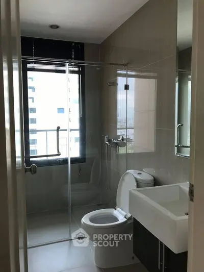 Fully Furnished 1 Bedroom Condo at Villa Asoke-3