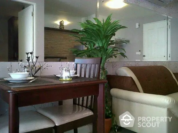 Fully Furnished 1 Bedroom Condo at The Clover Thonglor Residence-1