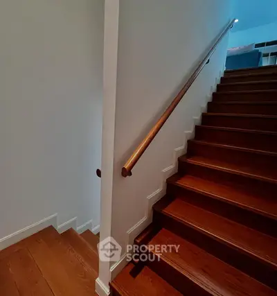 image_rental-28498835