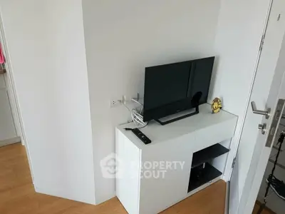  1 Bedroom Condo at Lumpini Place Srinakarin Huamak-2