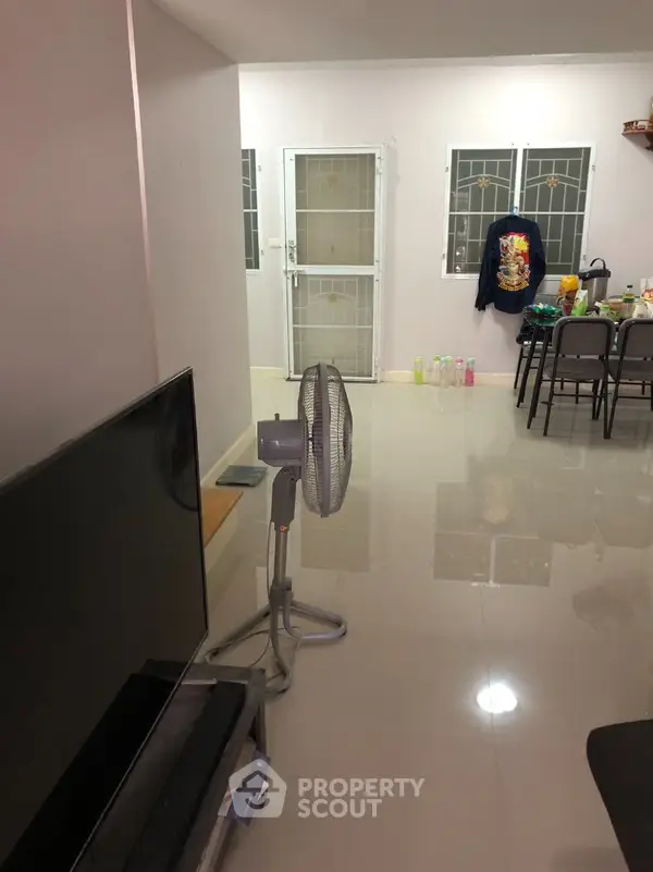 image_rental-13792424