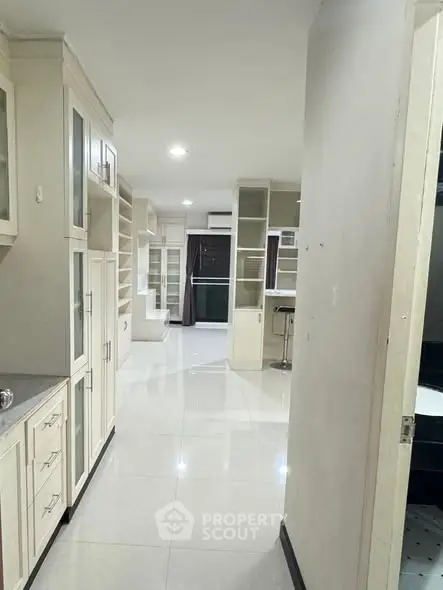 image_rental-28467281