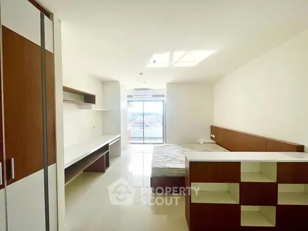 image_rental-29993943