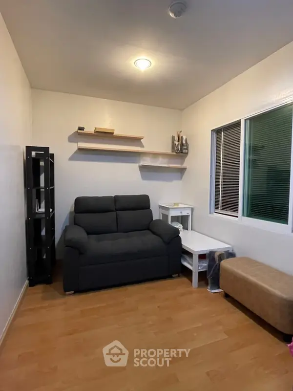 image_rental-12830896