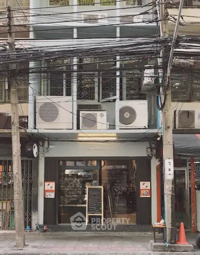 image_rental-26912764