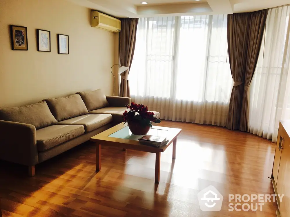  2 Bedrooms Condo -1