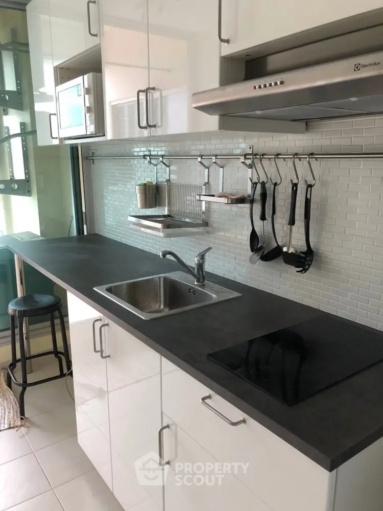  1 Bedroom Condo -1