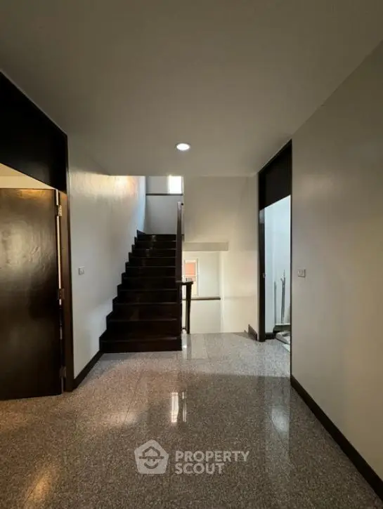 image_rental-18555620