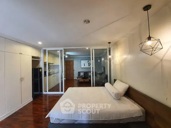 image_rental-5077659