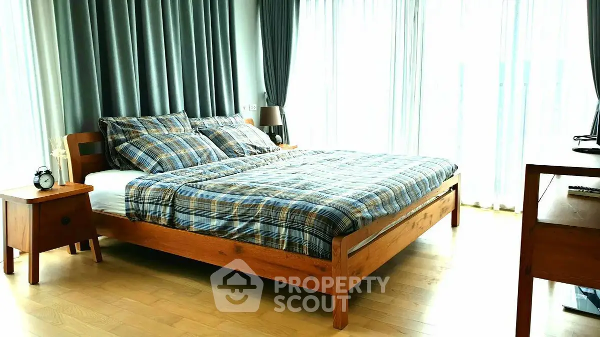  2 Bedrooms Condo at Noble Reveal Ekamai-1