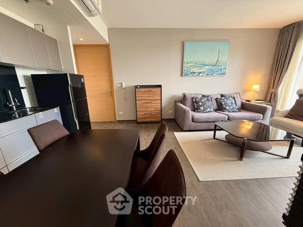 LINE_ALBUM_The lofts ekkamai 1409_260330_10.jpg