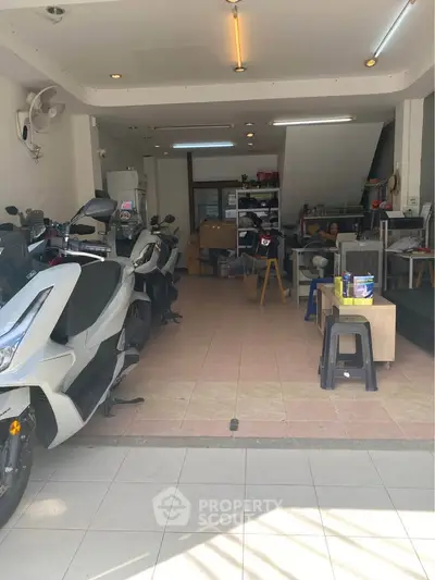 image_rental-29383619