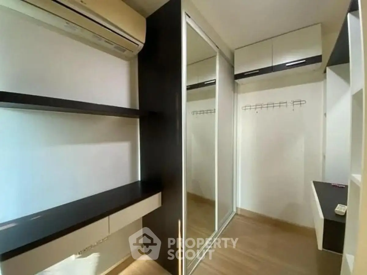 MileStone Condominium