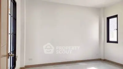 Spacious empty room with natural light and modern design