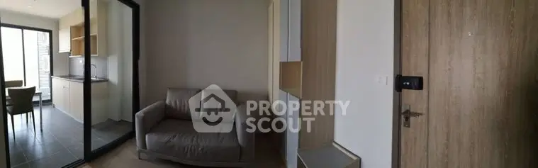 Fully Furnished 1 Bedroom Condo at Ideo O 2 บางนา Livingroom