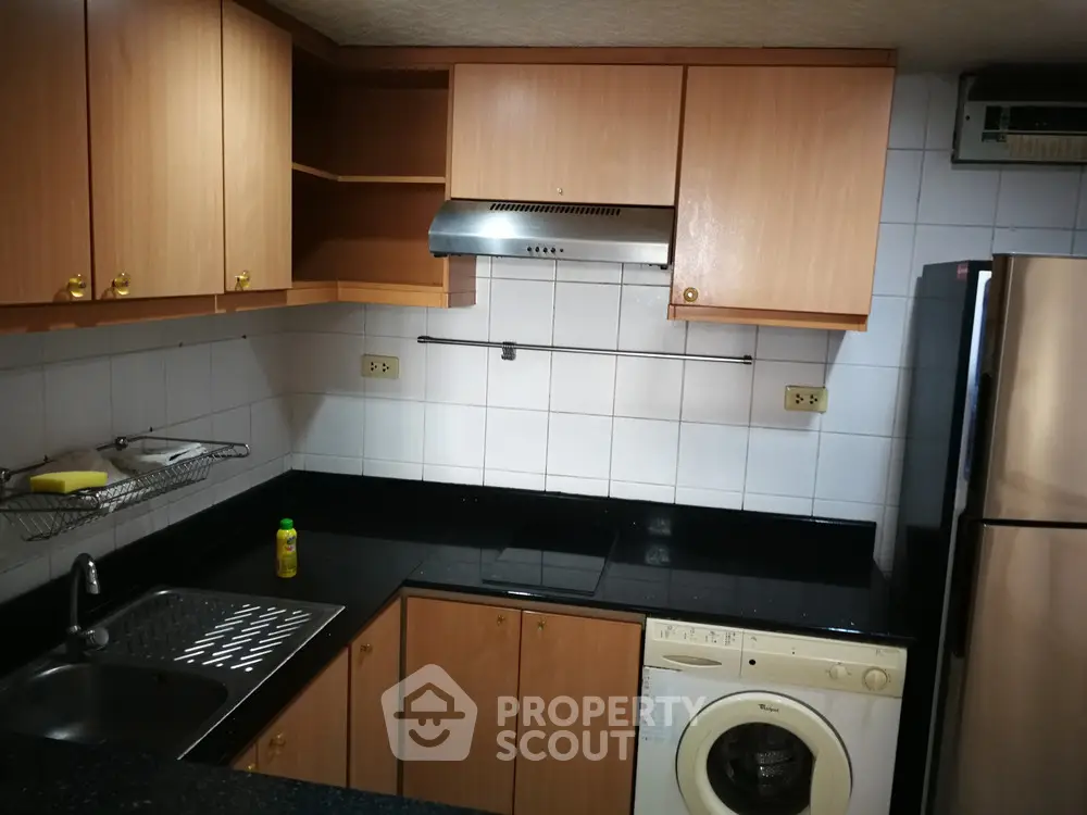  2 Bedrooms Condo -1