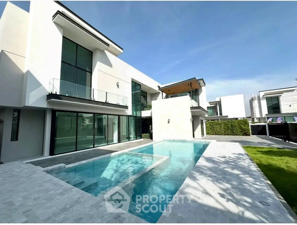 Luxurious modern villa with private pool and spacious outdoor area