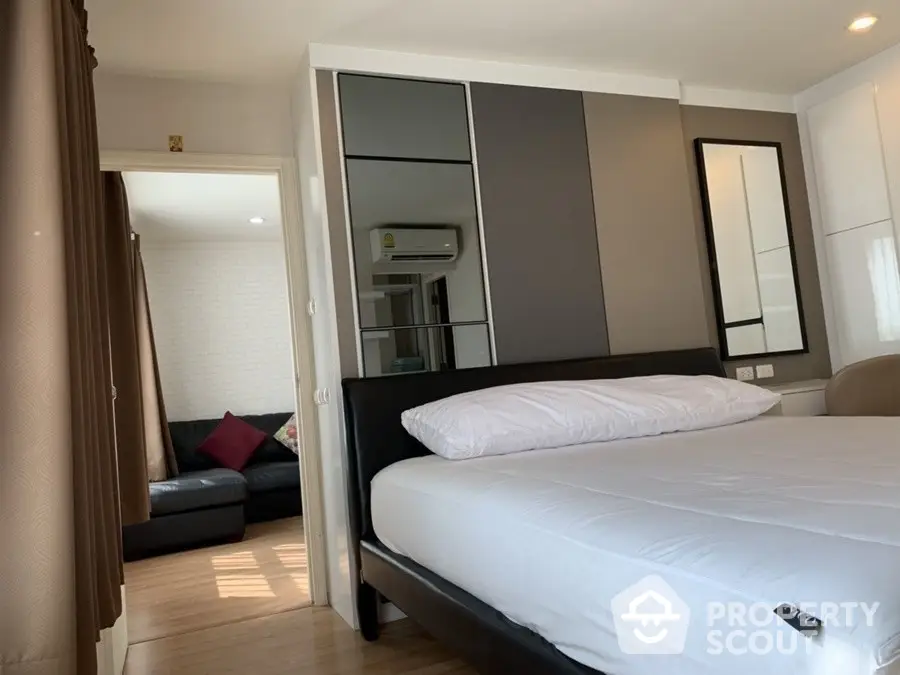  1 Bedroom Condo at Lumpini Ville Ramkhamhaeng 26-1