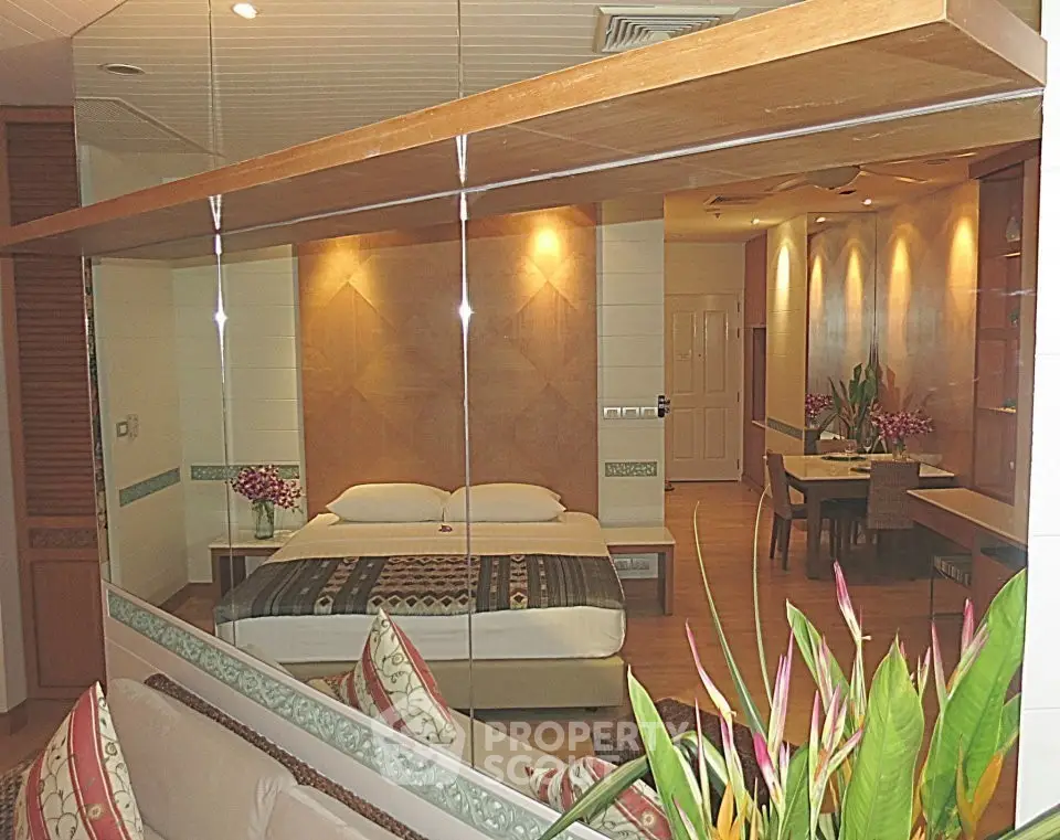  1 Bedroom Condo at Baan Sathorn Chaopraya-1