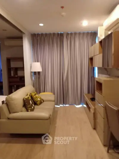 Fully Furnished 1 Bedroom Condo at Ideo Q Chula Samyan-5