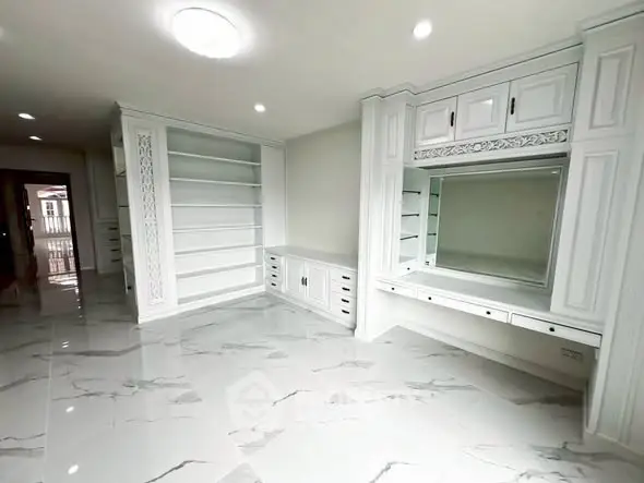 image_rental-27377660