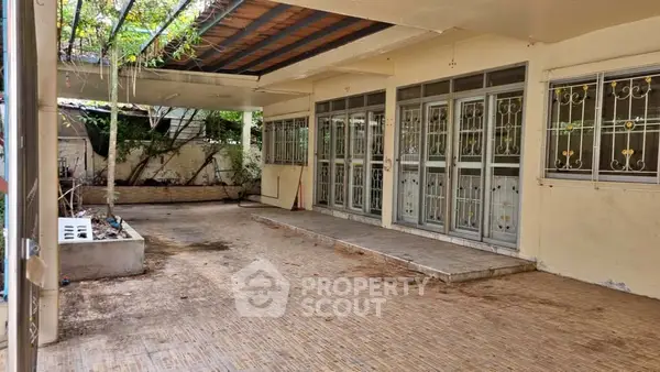 image_rental-28099324