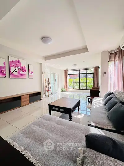 image_rental-27705918