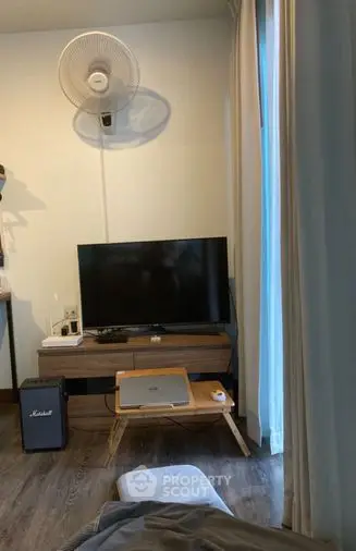 image_rental-6102755