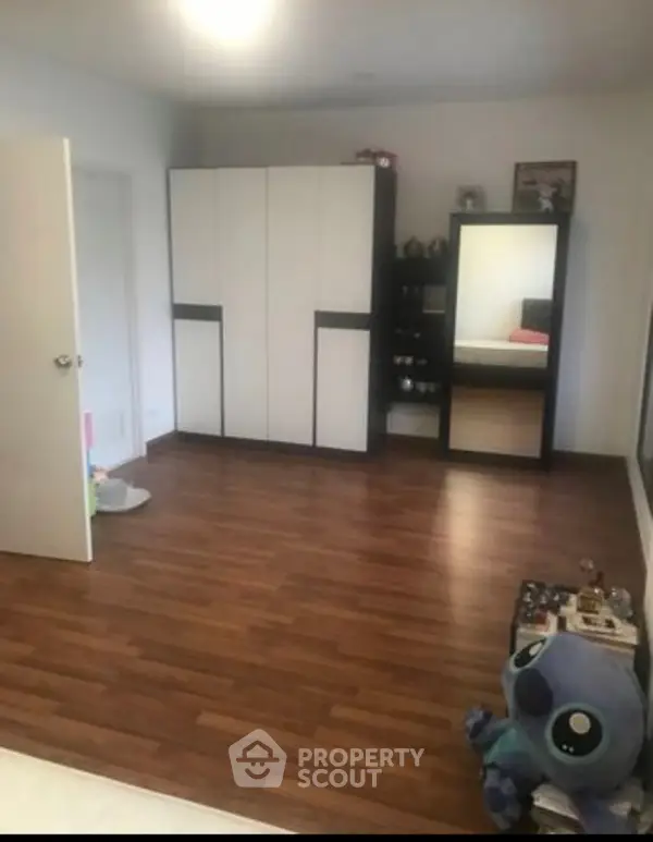 image_rental-8485717