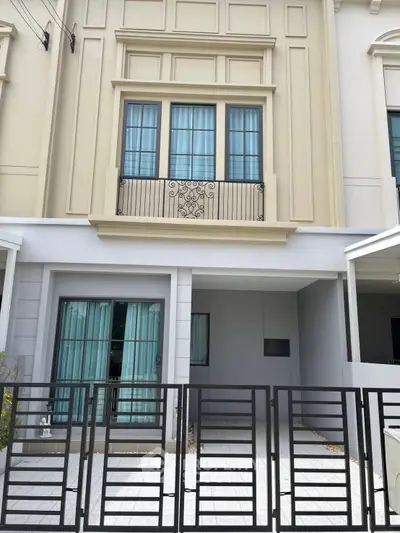 image_rental-30384540