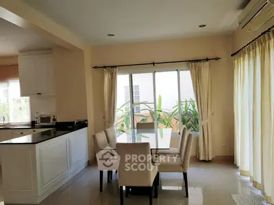  3 Bedrooms House -6