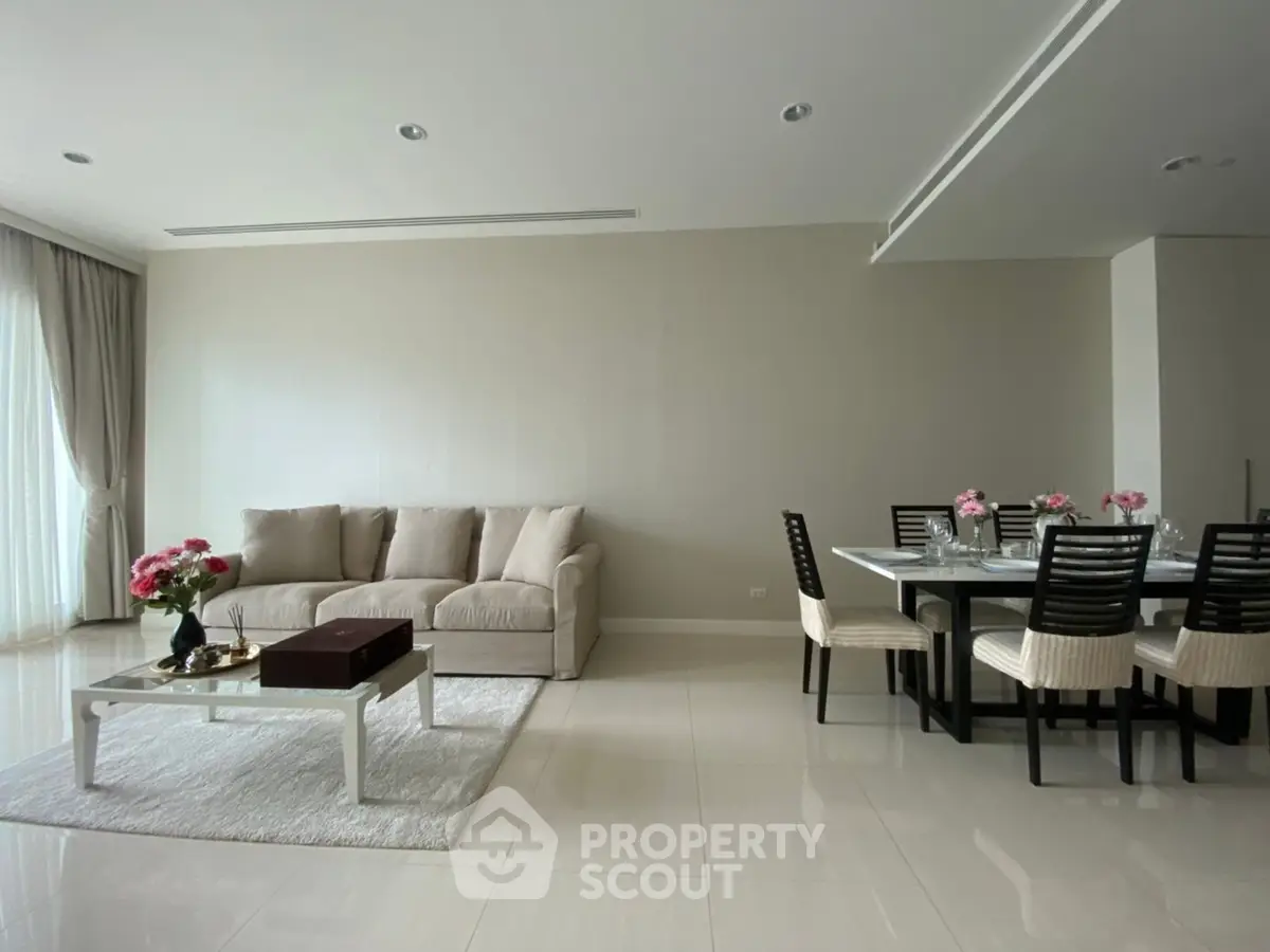  2 Bedrooms Condo at 185 Rajadamri-1