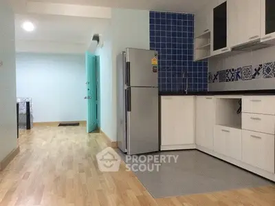 image_rental-5287449