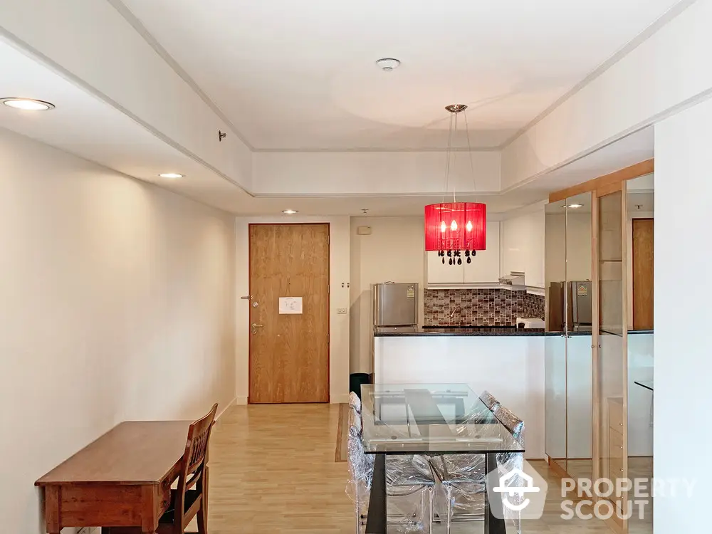  2 Bedrooms Condo -1