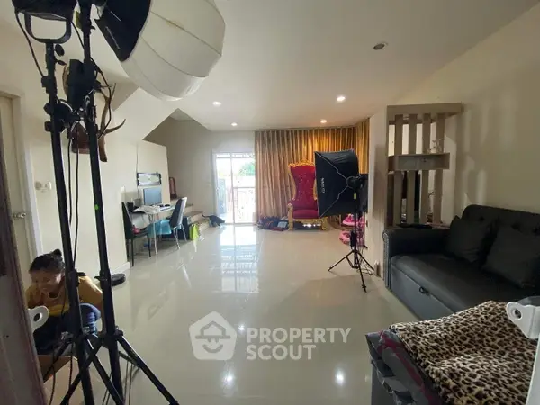 image_rental-8483428