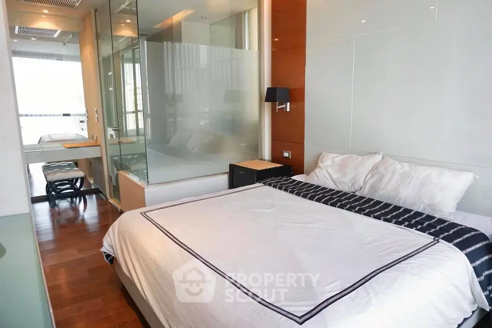  2 Bedrooms Condo at The Address Sukhumvit 28-1