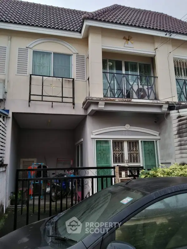 image_rental-6110452