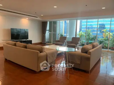 image_rental-31552778