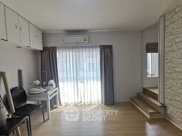 image_rental-5696420