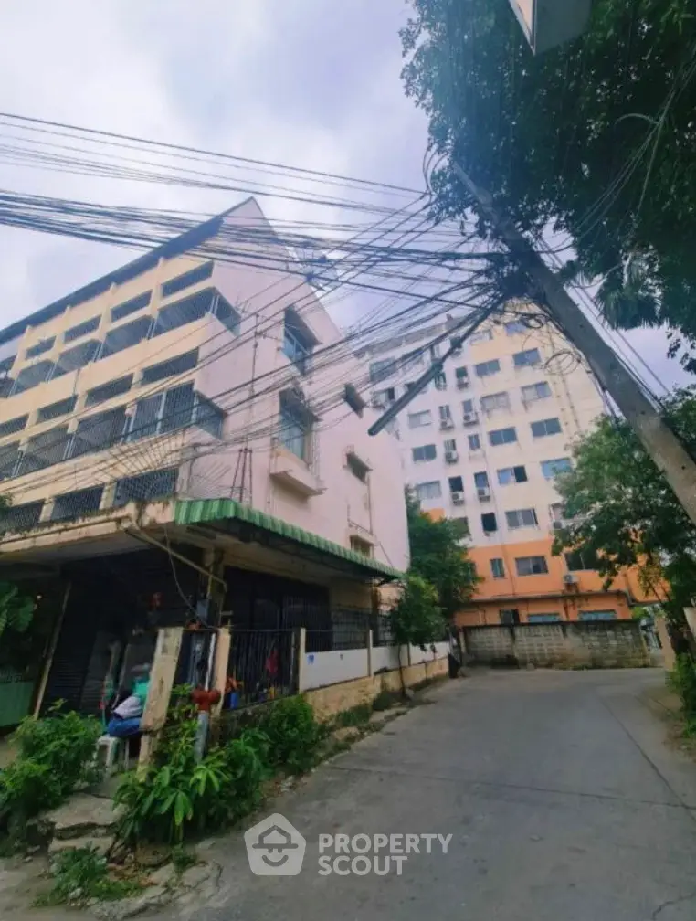 Screenshot 2568-09-25 at 19.24.16.jpg